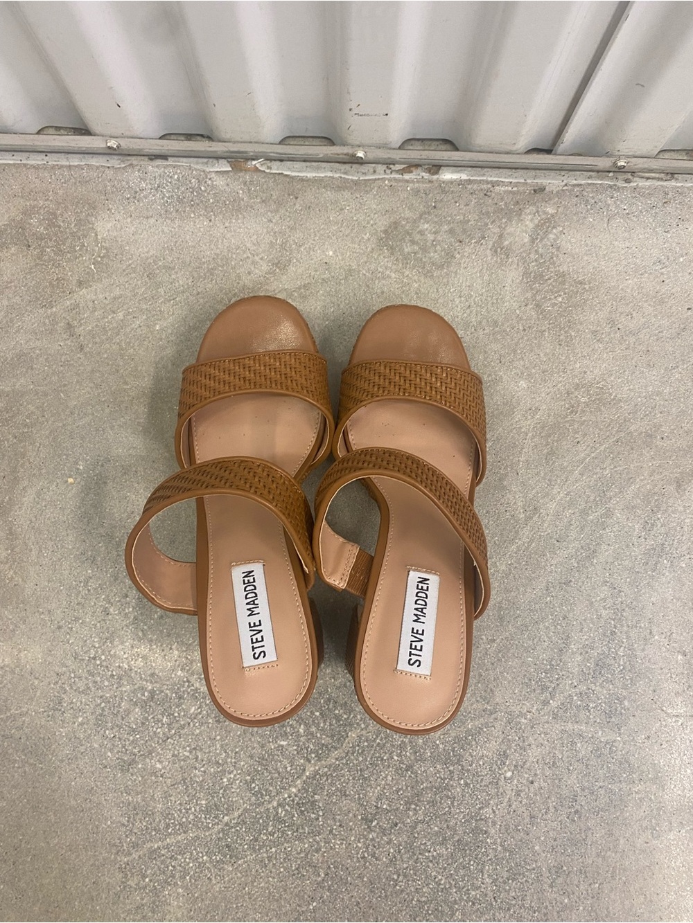 NEW Steve Madden Women's Tan Woven Platform Heeled Sandals, Size 9 - Picture 5 of 6